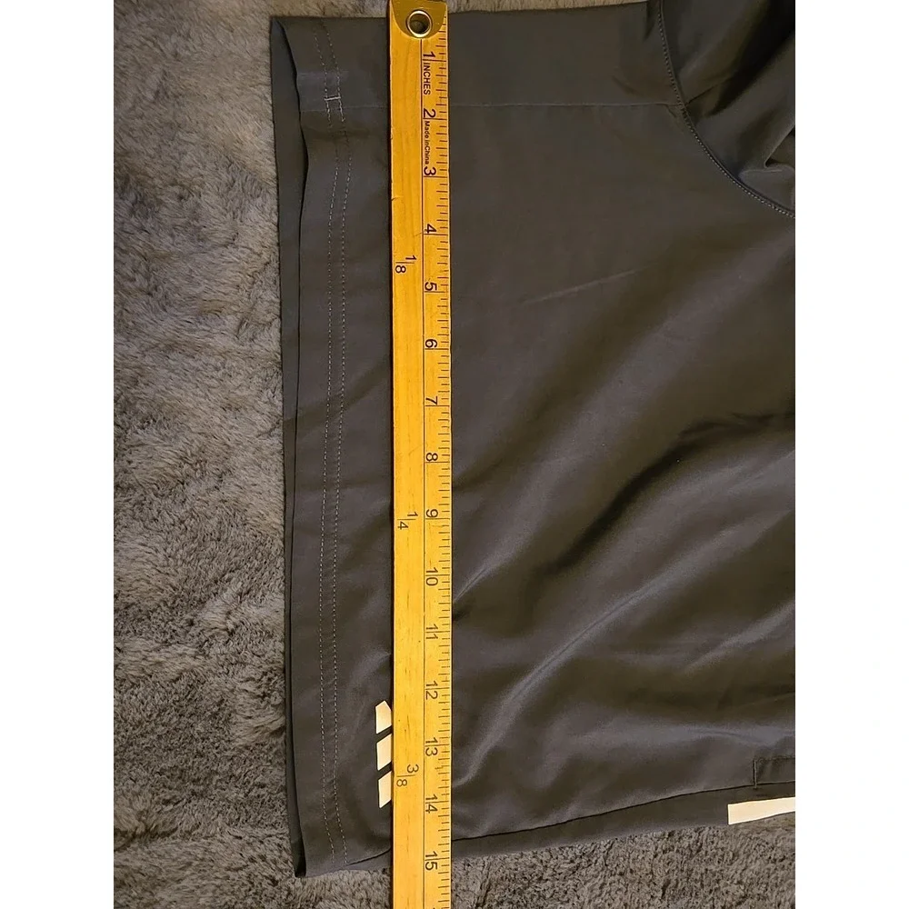 Adidas Shorts Mens XL‎ Gray 7